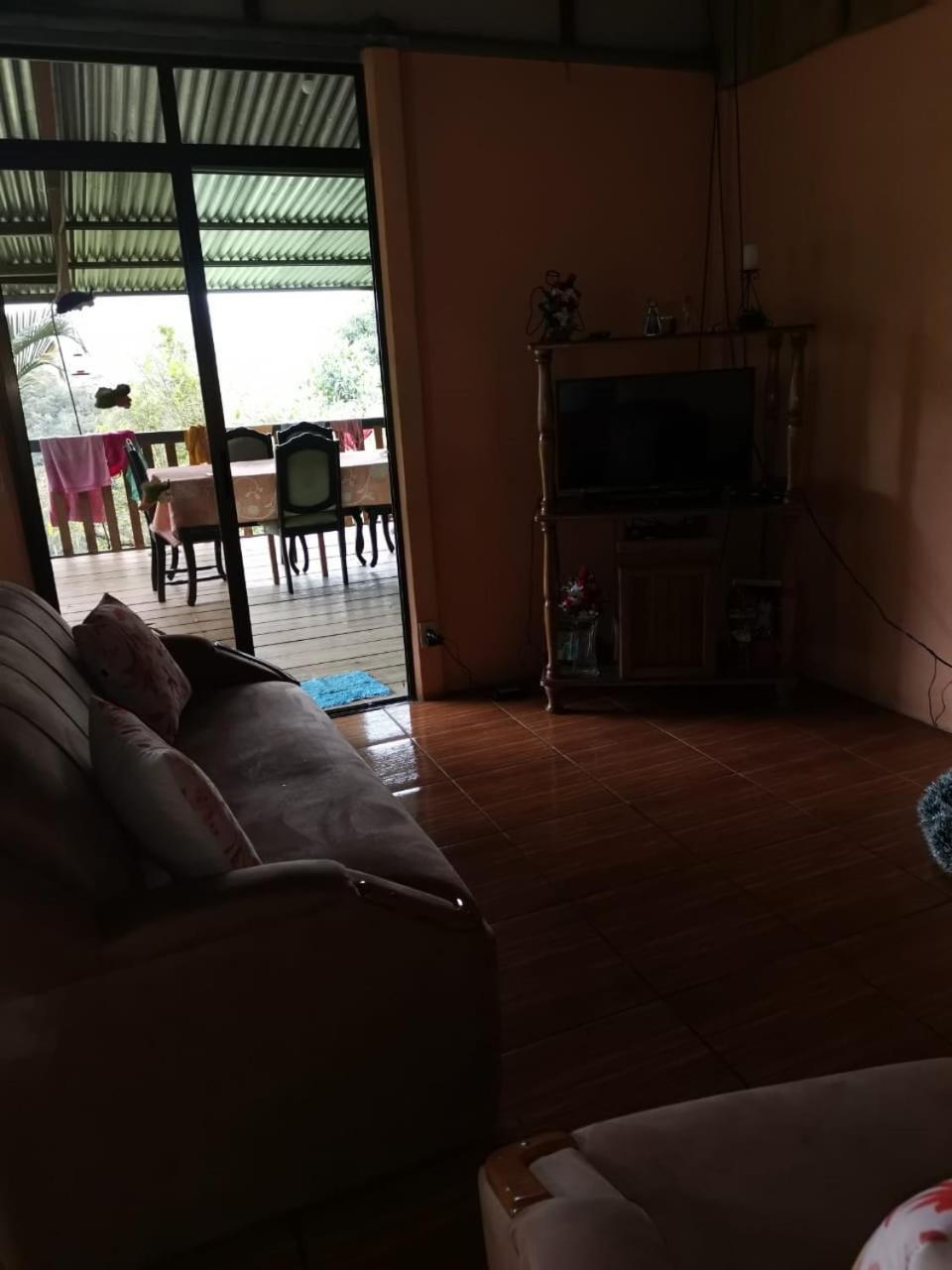 Bella Vista Guest House Turrialba Exterior photo